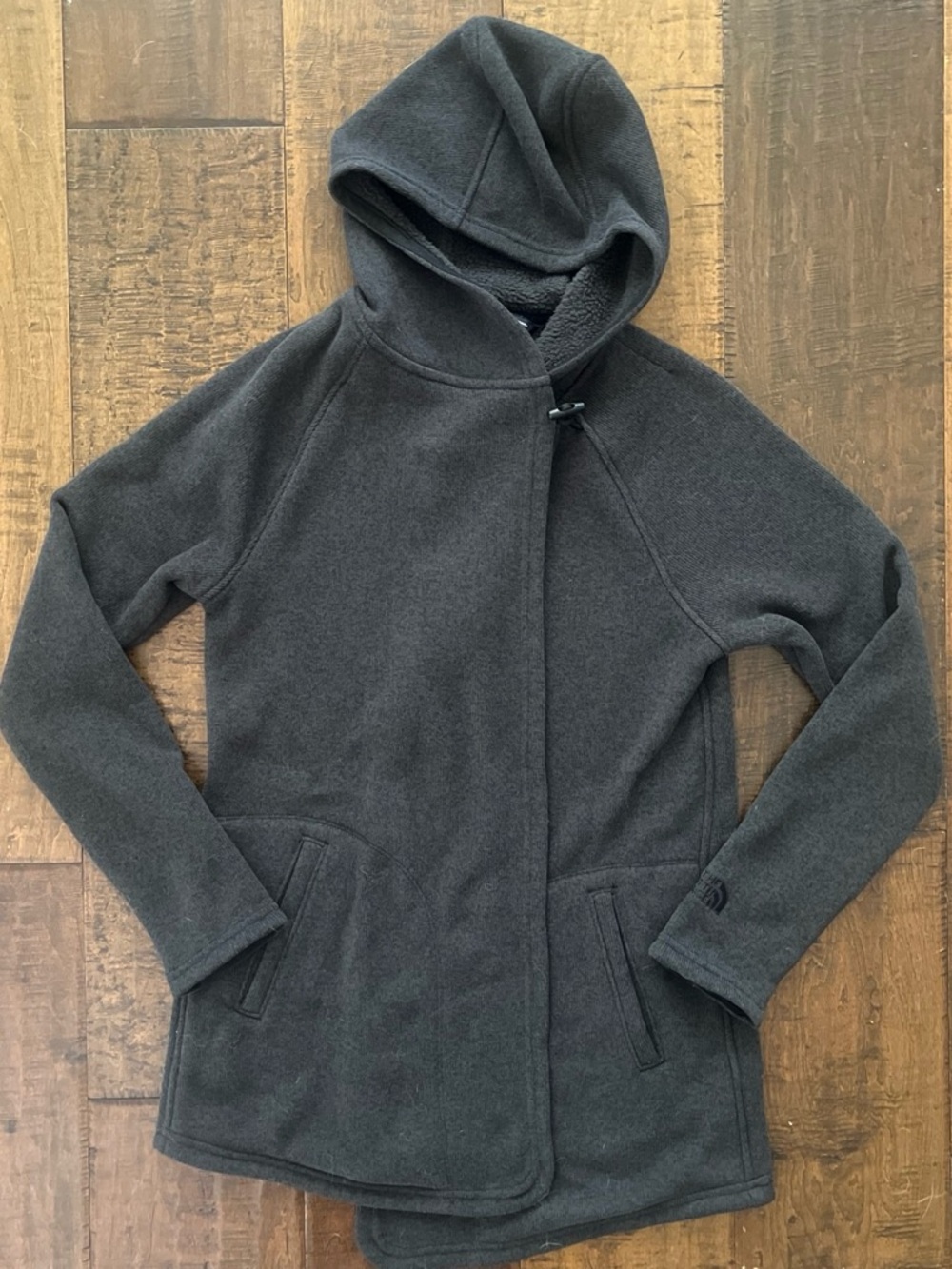 The North Face Crescent Wrap dark gray sweater knit fleece jacket